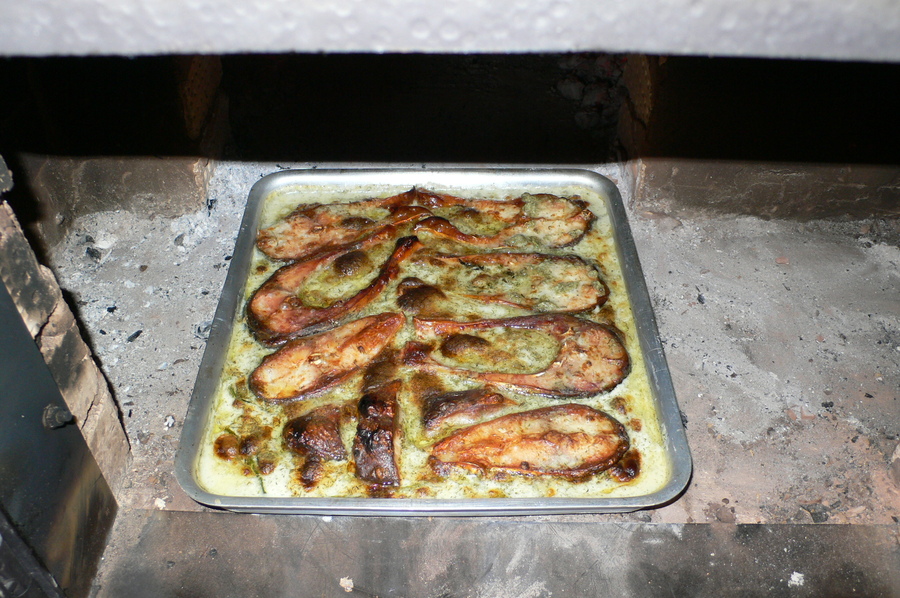 Мясо тушенное под соусов